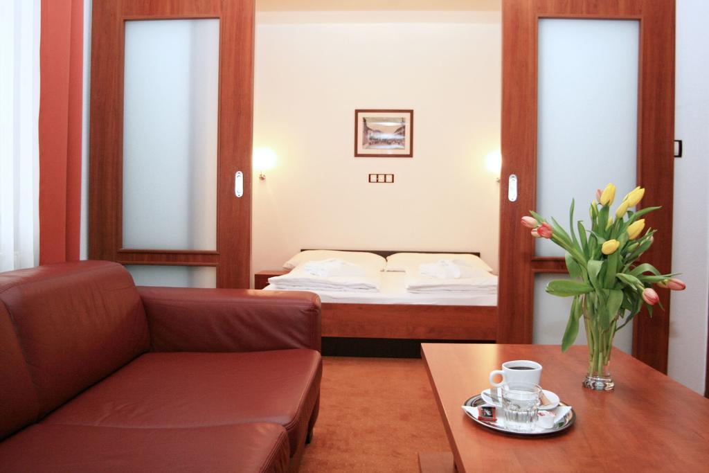 Garni Hotel Praha Trenčianske Teplice Esterno foto