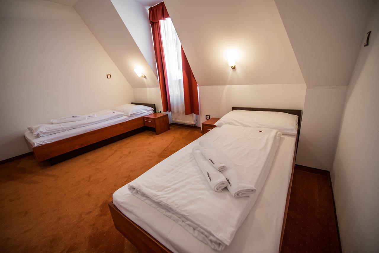 Garni Hotel Praha Trenčianske Teplice Esterno foto